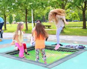 trampoliny na plac zabaw
